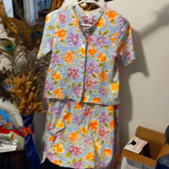Talbots Dresses & Skirts - Talbots petites super cute skirt set
